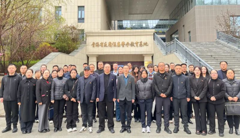 現(xiàn)代物流公司黨支部聯(lián)合朝開公司黨支部開展主題黨日活動