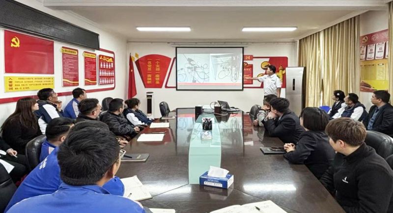 汽貿(mào)公司開展消防安全培訓與逃生滅火實操專項演練