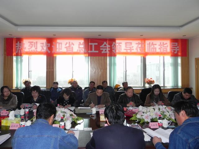 深入車(chē)間班組、&ldquo;零距離&rdquo;接觸職工、體驗(yàn)職工生活、傾聽(tīng)職工心聲